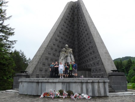 2. deň, 5. zastávka: Vyšný Komárnik- pamätník čs. armádneho zboru na Dukle