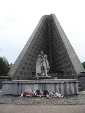 2. deň, 5. zastávka: Vyšný Komárnik- pamätník čs. armádneho zboru na Dukle