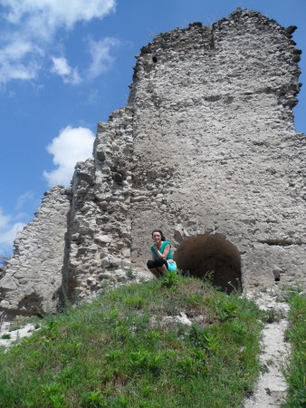 4. deň, 1. zastávka: obec Vinné- Viniansky hrad