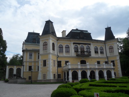 6. deň, 1. zastávka: kaštieľ v Betliari